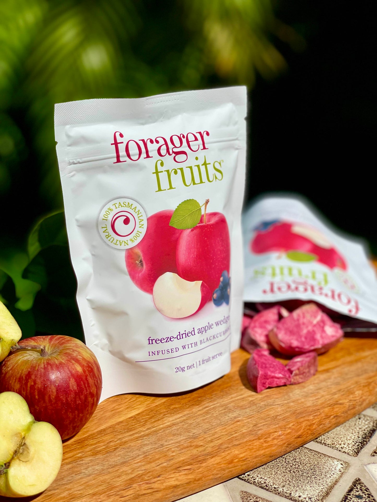 Forager Freeze Dried Apple Wedges infused with Blackcurrant (Box of 6)